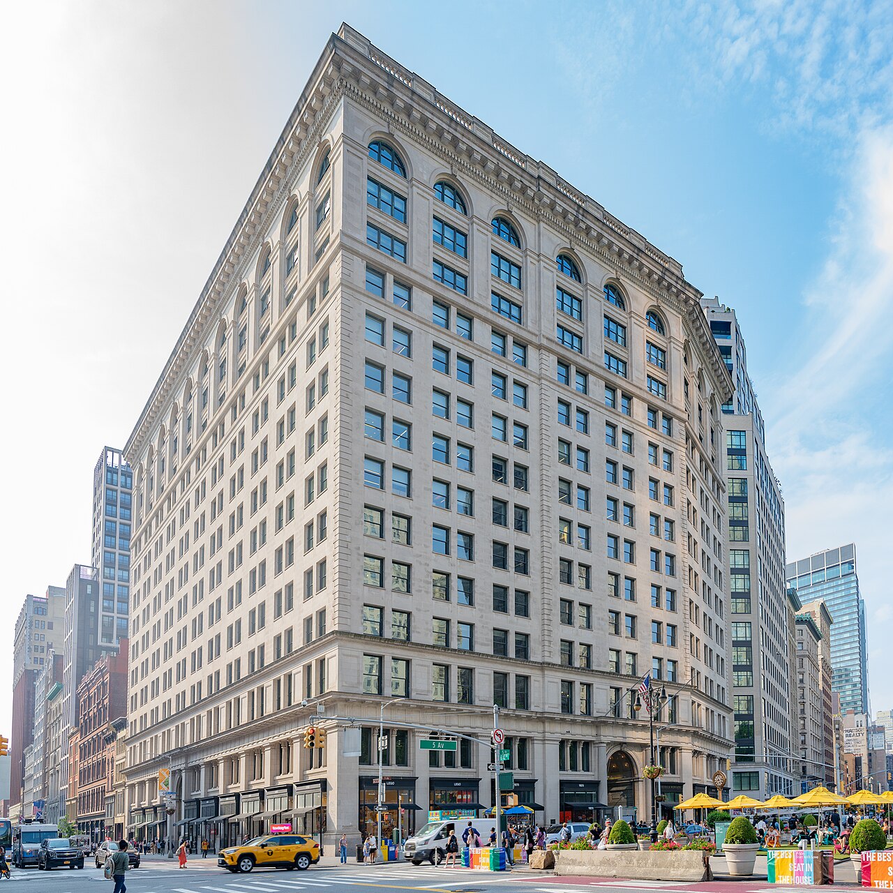200 Fifth, Park Slope: 200 Fifth Avenue - Toy Center (54572078421)