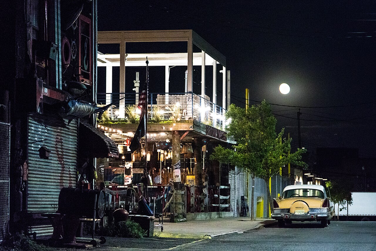 Brooklyn Crab, Red Hook: Brooklyn Crab on a spring night (47931586892)