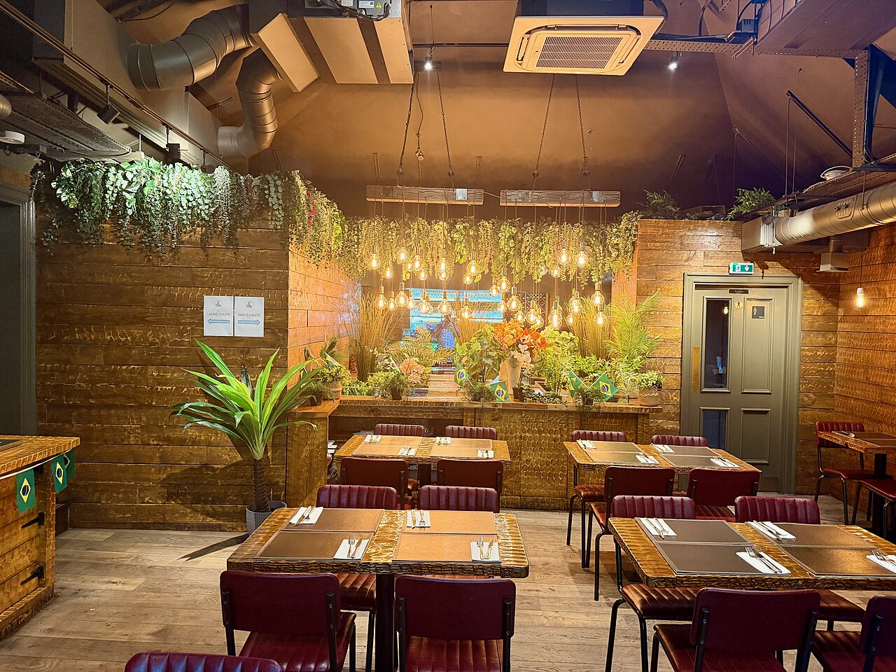 Fogo de Chão, Times Square: Dining room interior of Fogo de Chão in Soho, London