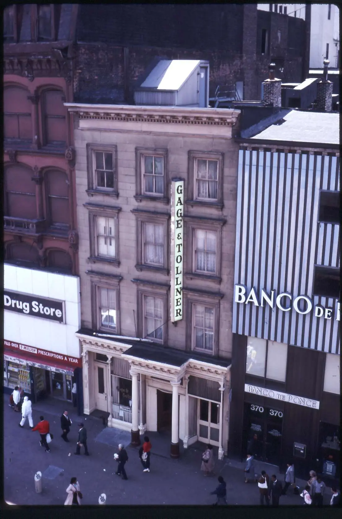 Gage & Tollner, Downtown Brooklyn: Fulton St., Gage & Tollner restaurant, 1987 (7998320161)