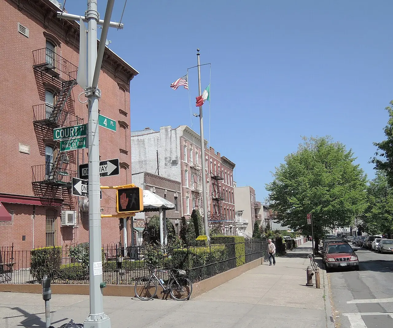 The street outside Minibar in Carroll Gardens