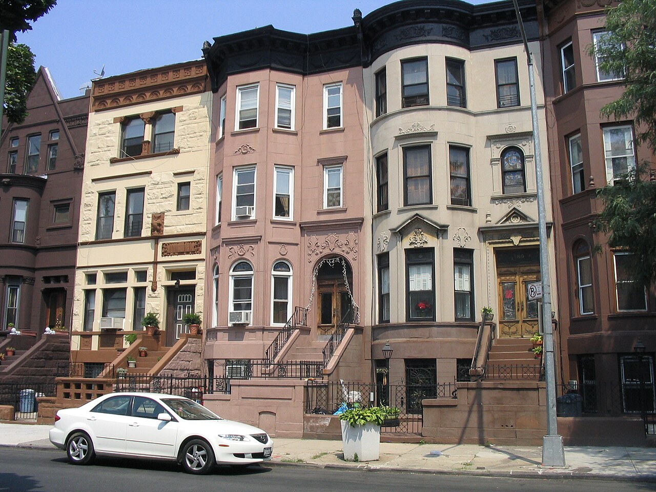 Bed-Stuy, Brooklyn: Bedstuybrownstone1