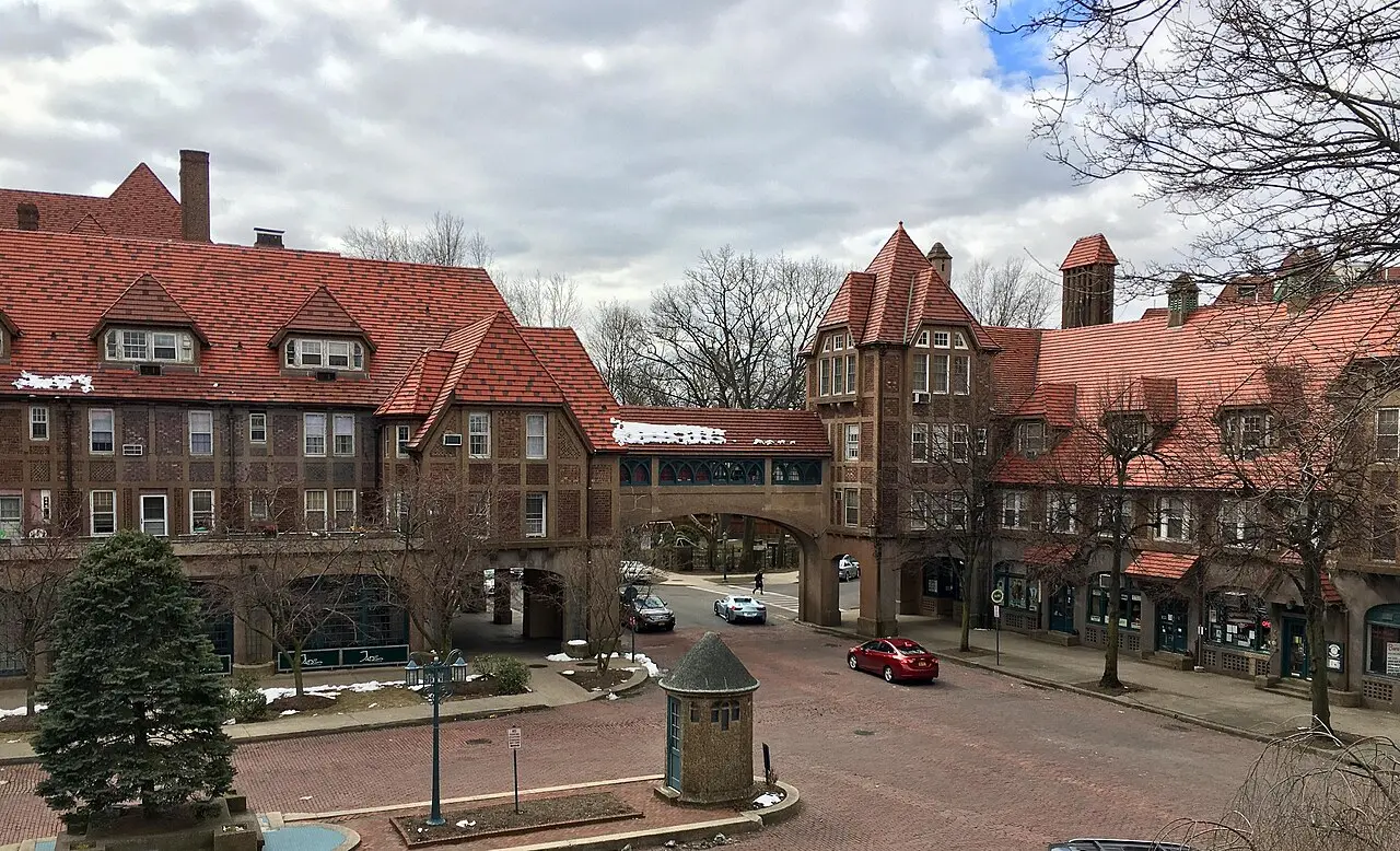 Forest Hills, the neighborhood around Reef Restaurant & Bar