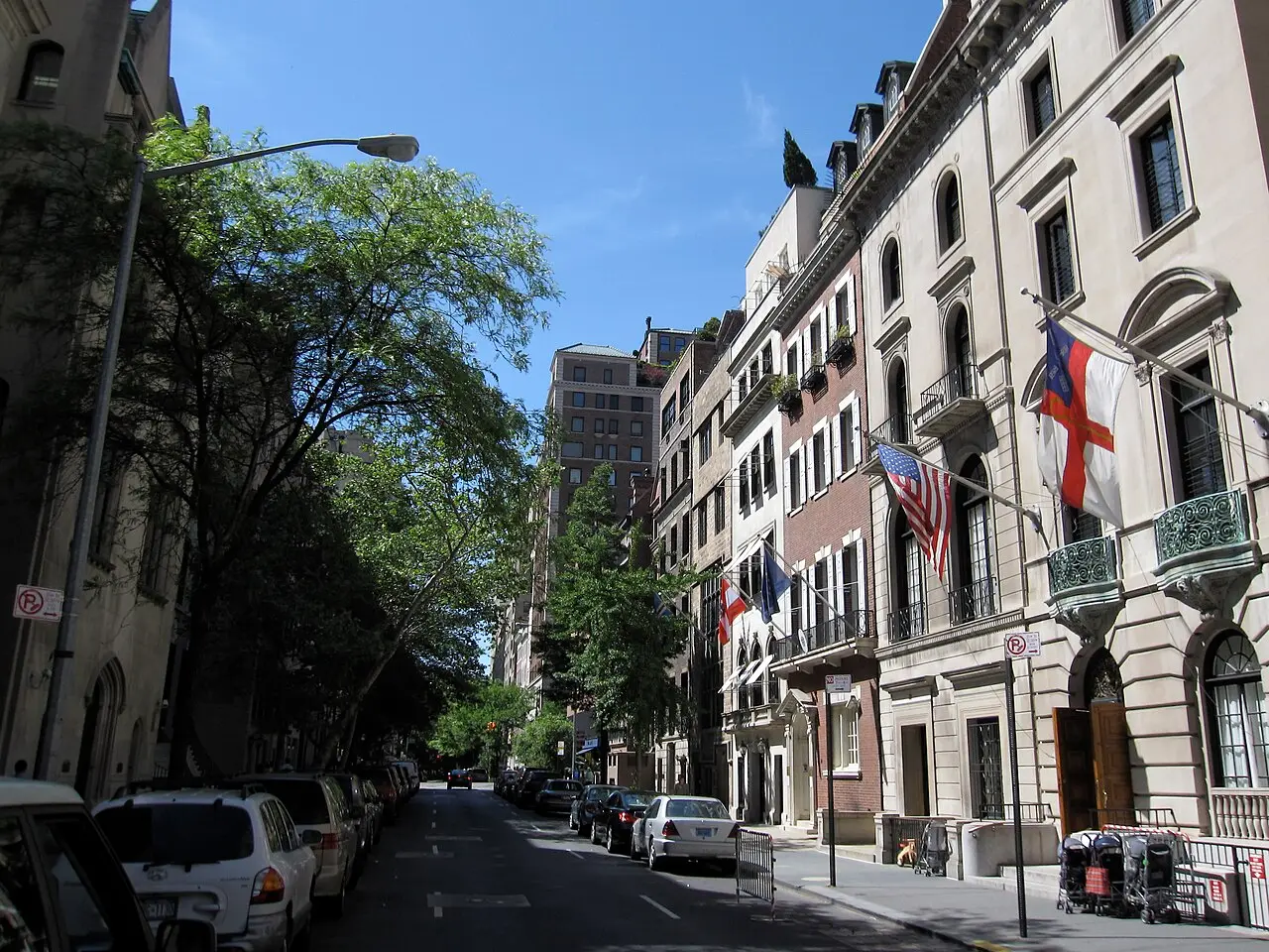 Upper East Side, around The Alvin Public House